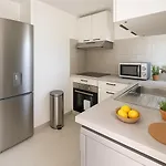 Elegant T3 Neuf, 6 Pers, Clim, Balcon, Pkg Gratuit, 5 Min Du Port Sanary-sur-Mer