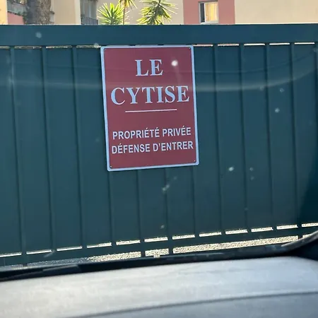 élégant T3 Neuf, Climatisé Avec Balcon Et Parking à 10 Minutes Du Port Sanary-sur-Mer